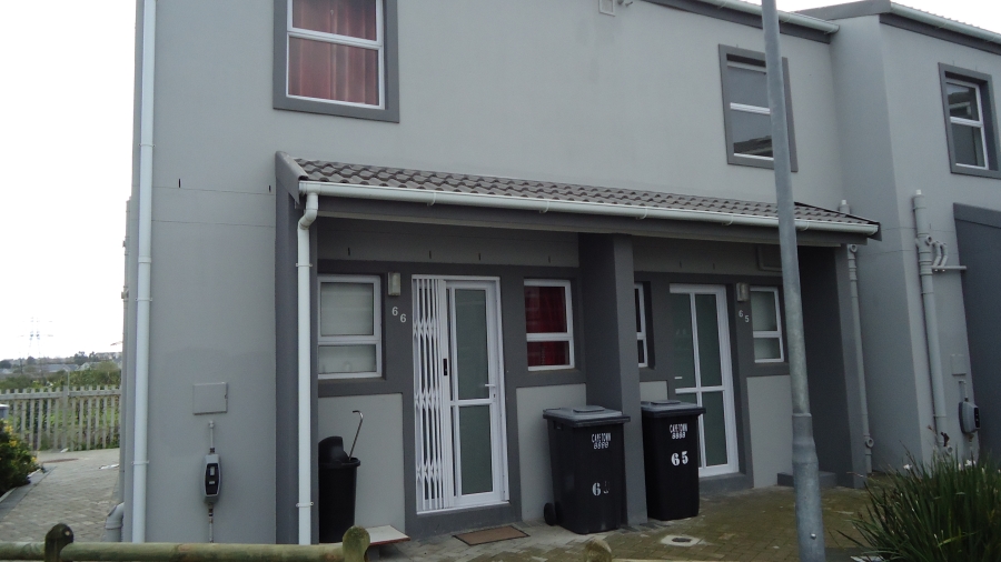 2 Bedroom Property for Sale in Stratford Green Western Cape